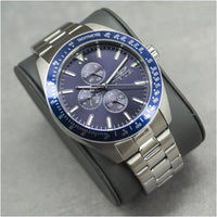 Reloj Invicta Aviator para hombres en acero inoxidable plata con esfera azul, movimiento de cuarzo y hebilla de espiga