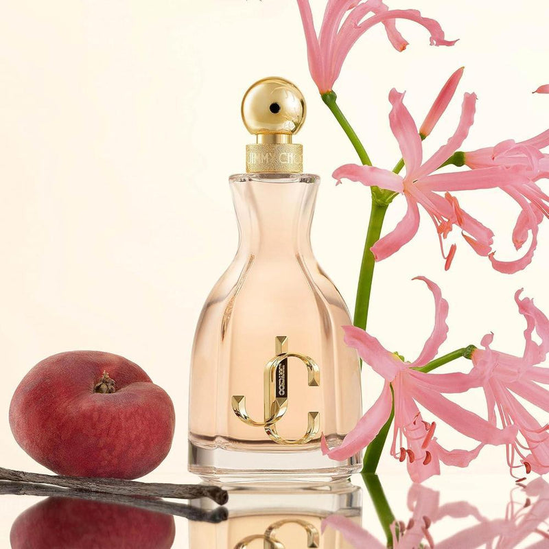 Jimmy Choo I Want Choo Eau de Parfum es una fragancia para mujer con notas de mandarina, lirio rojo y vainilla, floral gourmand amaderada