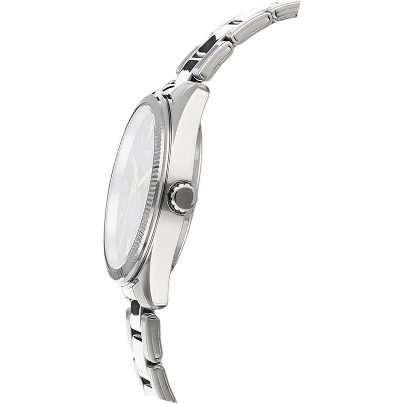 Reloj Casio Quartz para hombres con diseño en acero inoxidable y movimiento de cuarzo preciso, incluye batería