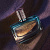 Perfume Estée Lauder Bronze Goddess Nuit, aroma floral de Ylang Ylang, Jasmine Sambac y coco, larga duración