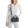 Michael Kors Bolso bandolera Scarlett extra pequeño, cuero flexible, cierre magnético, color brillante y elegante