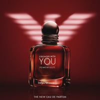 Armani Beauty - Más fuerte contigo poderosamente - Fragancia cálida y picante masculina con acordes de castaño, cereza y lavanda