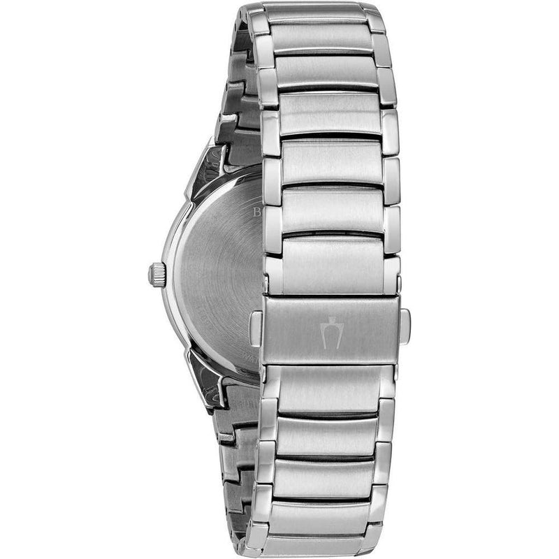 Reloj Bulova de cuarzo para hombre con esfera negra estampada y pulsera plateada de acero inoxidable