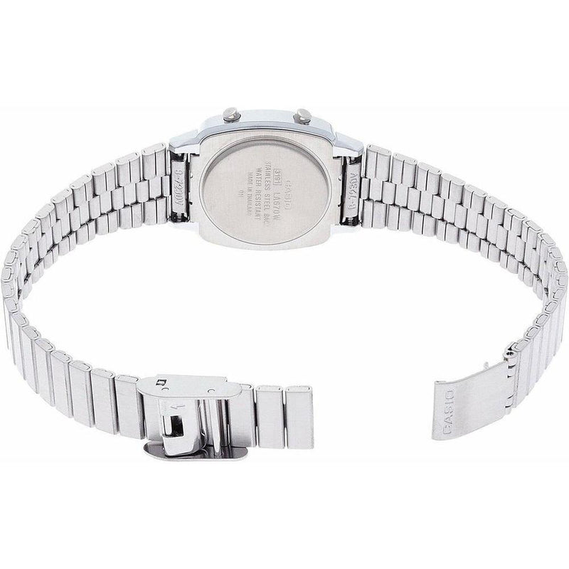Reloj digital Casio LA670WA para mujer, diseño retro con cronómetro, temporizador, calendario y resistencia al agua
