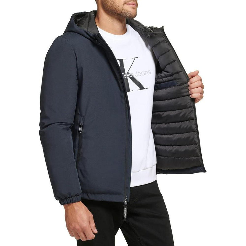 Chaqueta cortavientos de Calvin Klein para hombre con capucha, diseño versátil, resistente al agua y viento, ideal para clima frío