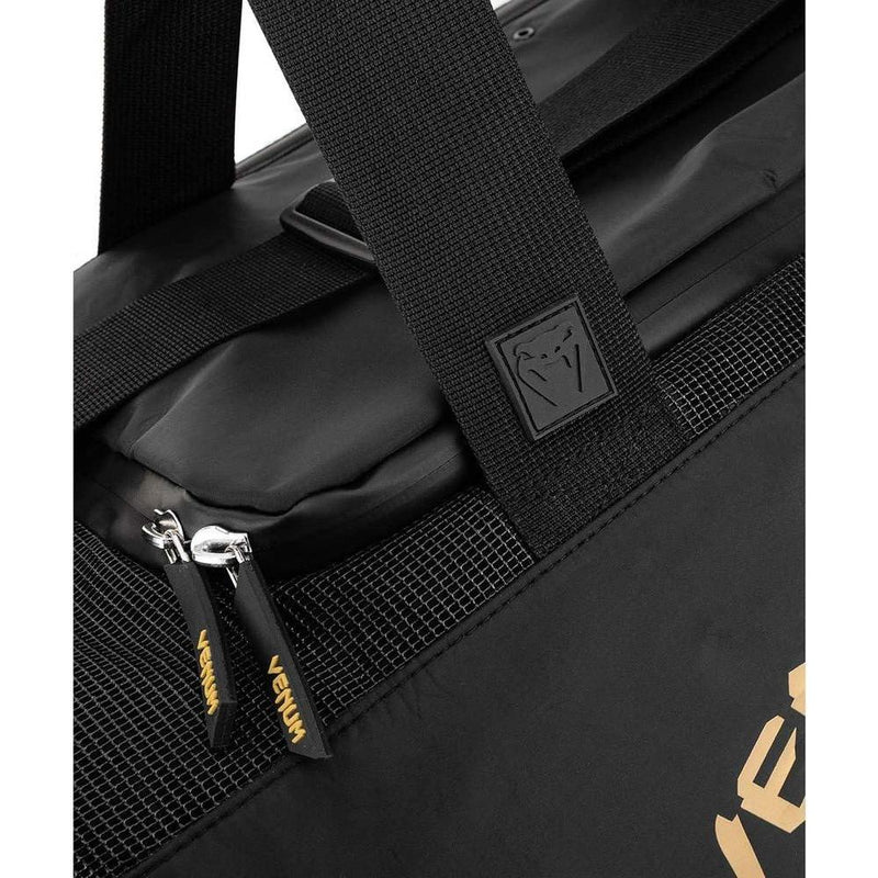 Venum Bolsas deportivas Trainer Lite Evo en color negro, ideales para artes marciales