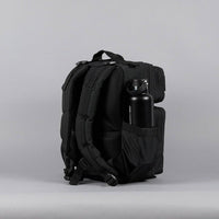Mochila táctica impermeable WOLFpak con capacidad de 15L, diseño en color negro, personalizable y durable