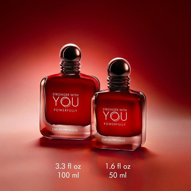 Armani Beauty - Colonia 'Stronger With You Powerfully' para hombre con notas cálidas y picantes de castaño, cereza y lavanda