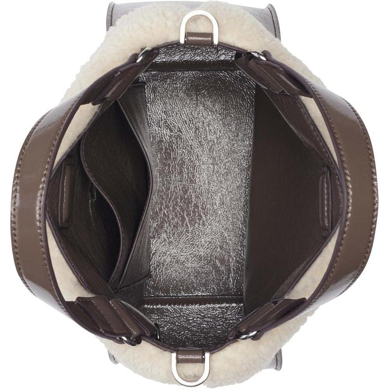 Bolsa Crossbody Calvin Klein Estelle Novelty de Cuero Vegano con Bolsillos Interiores y Correa Ajustable