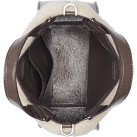 Bolsa Crossbody Calvin Klein Estelle Novelty de Cuero Vegano con Bolsillos Interiores y Correa Ajustable