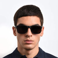 Gafas de Sol Tommy Hilfiger Th 1718/S estilo deportivo con textura de piquet y detalles de bandera icónicos