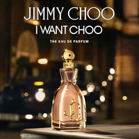 Jimmy Choo I Want Choo Eau de Parfum es una fragancia para mujer con notas de mandarina, lirio rojo y vainilla, floral gourmand amaderada