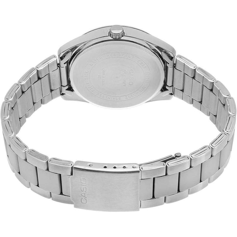 Reloj Casio Quartz para hombres con diseño en acero inoxidable y movimiento de cuarzo preciso, incluye batería