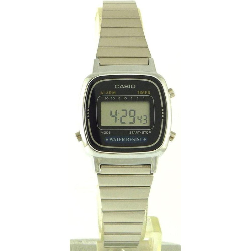 Reloj digital Casio LA670WA para mujer, diseño retro con cronómetro, temporizador, calendario y resistencia al agua