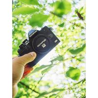 Cámara Olympus E-M10 Mark IV con sistema micro cuatro tercios, sensor 20MP, estabilización 5 ejes, video 4K y Wi-Fi