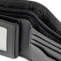 Billetera Calvin Klein de cuero con tecnología RFID, múltiples ranuras para tarjetas y ventana de identificación
