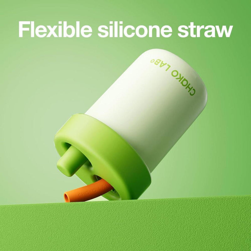 Botella de agua para niños de acero inoxidable, correa y tapa botón, diseño portátil y seguro para viajes, verde matcha