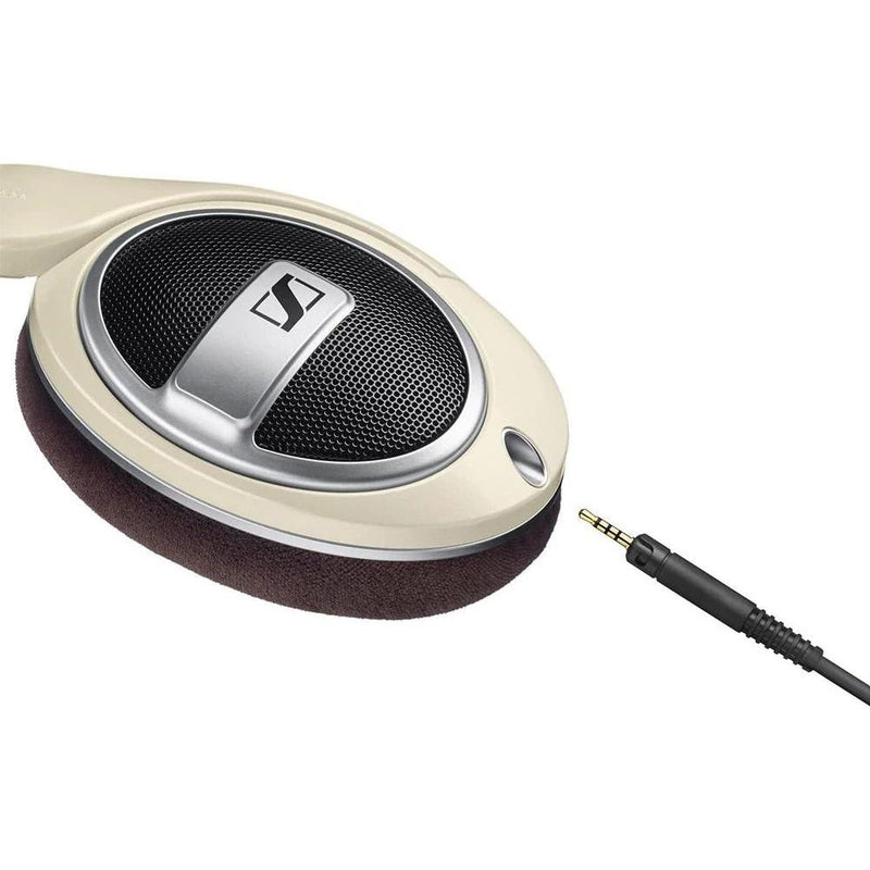 Sennheiser HD 599 audífono con parte posterior abierta para sonido audiófilo, diseño premium en color marfil