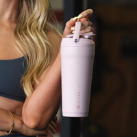 HydroJug Coctelera de acero inoxidable, aislada y a prueba de fugas, sin BPA para fitness, deportes y uso diario