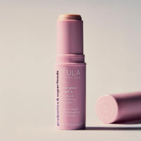 TULA Skin Care Bálsamo para ojos Rose Glow - Tratamiento de círculos oscuros, hidrata e ilumina instantáneamente