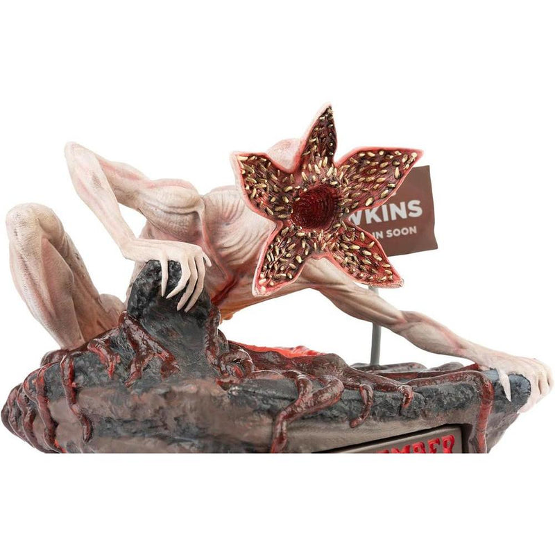 Stranger Things Merch | Decoración, Figuras de Acción y Coleccionables | Decoración de Halloween Oficial de Netflix