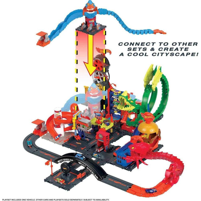 Hot Wheels City Wreck & Ride Gorilla Attack con 1 auto, conecta a otros sets, set temático estación de gasolina
