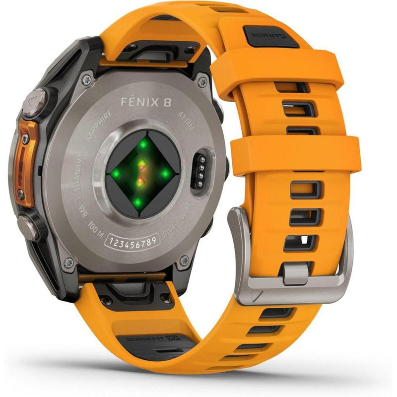 Wearable4U - Reloj inteligente Garmin Fenix 8 multideporte AMOLED Sapphire, titanio con banda naranja/graphite