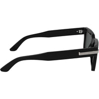 Gafas de sol rectangulares Calvin Klein con detalles metálicos y marco de acetato reciclado para un estilo sofisticado