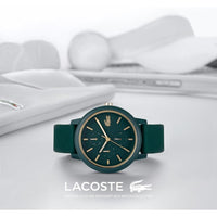 Lacoste 12.12 Reloj multifunción de cuarzo para mujer con diseño contemporáneo, esfera curvada de aluminio y correa de silicona