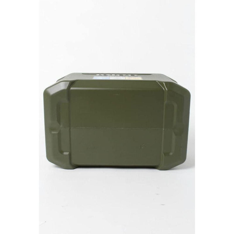 Nevera Igloo Sportsman Latitude 52 portatil para camping y pesca, capacidad 49 L y diseño duradero verde