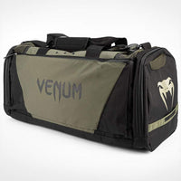 Venum Bolsa deportiva Trainer Lite Evo, amplia capacidad y ventilación con correa ajustable y acolchada