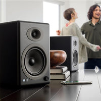 Bocinas de Estantería Audioengine A5+ Potenciadas con Alta Fidelidad, para Música, Juegos, Tornamesas y Cine en Casa