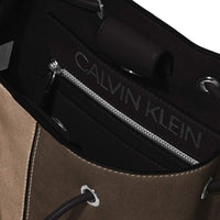 Bolsa al hombro Gabrianna de piel vegana Calvin Klein para mujer