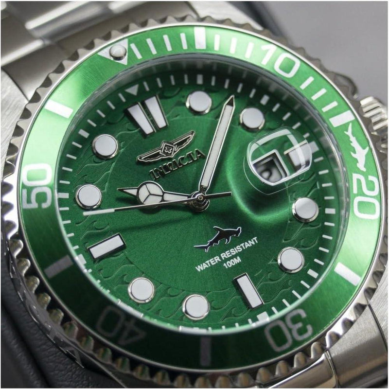 Invicta Pro Diver 30026 Reloj de cuarzo para hombre con caja de acero inoxidable y esfera negra