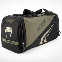 Venum Bolsa deportiva Trainer Lite Evo, amplia capacidad y ventilación con correa ajustable y acolchada