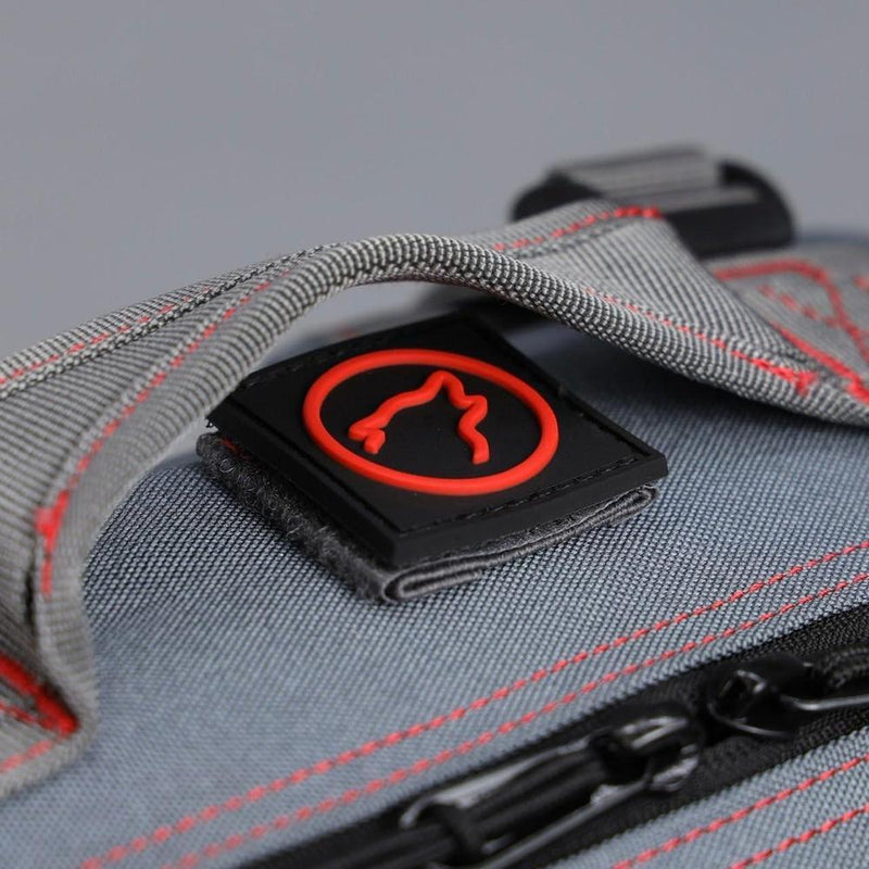 Mochila táctica WOLFpak de 45L color yunque gris para camping, senderismo, gimnasio, personalizable con parches y resistente al agua