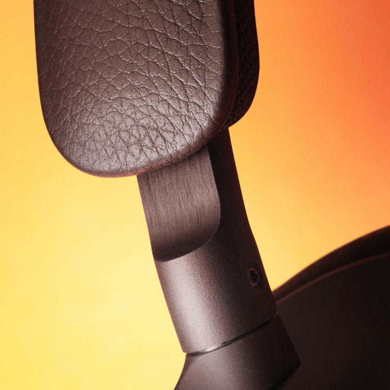 Bang & Olufsen Beoplay H95 auriculares inalámbricos premium con ANC y 38 horas de batería, diseño plegable, color castaño