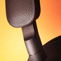 Bang & Olufsen Beoplay H95 auriculares inalámbricos premium con ANC y 38 horas de batería, diseño plegable, color castaño
