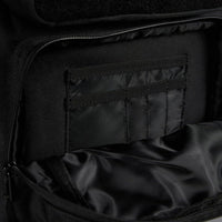 Mochila táctica impermeable WOLFpak con capacidad de 15L, diseño en color negro, personalizable y durable