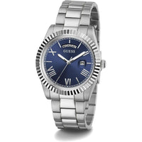 Reloj analógico GUESS con elegante diseño azul y plateado, pulsera de acero inoxidable y cierre de hebilla