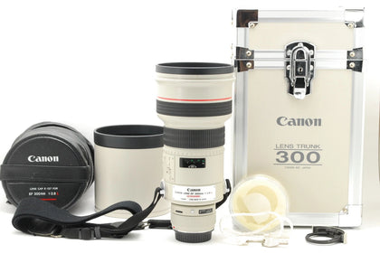 [MINT] Canon EF 300mm f/2.8 L USM Telephoto Lens W/Trunk From Japan