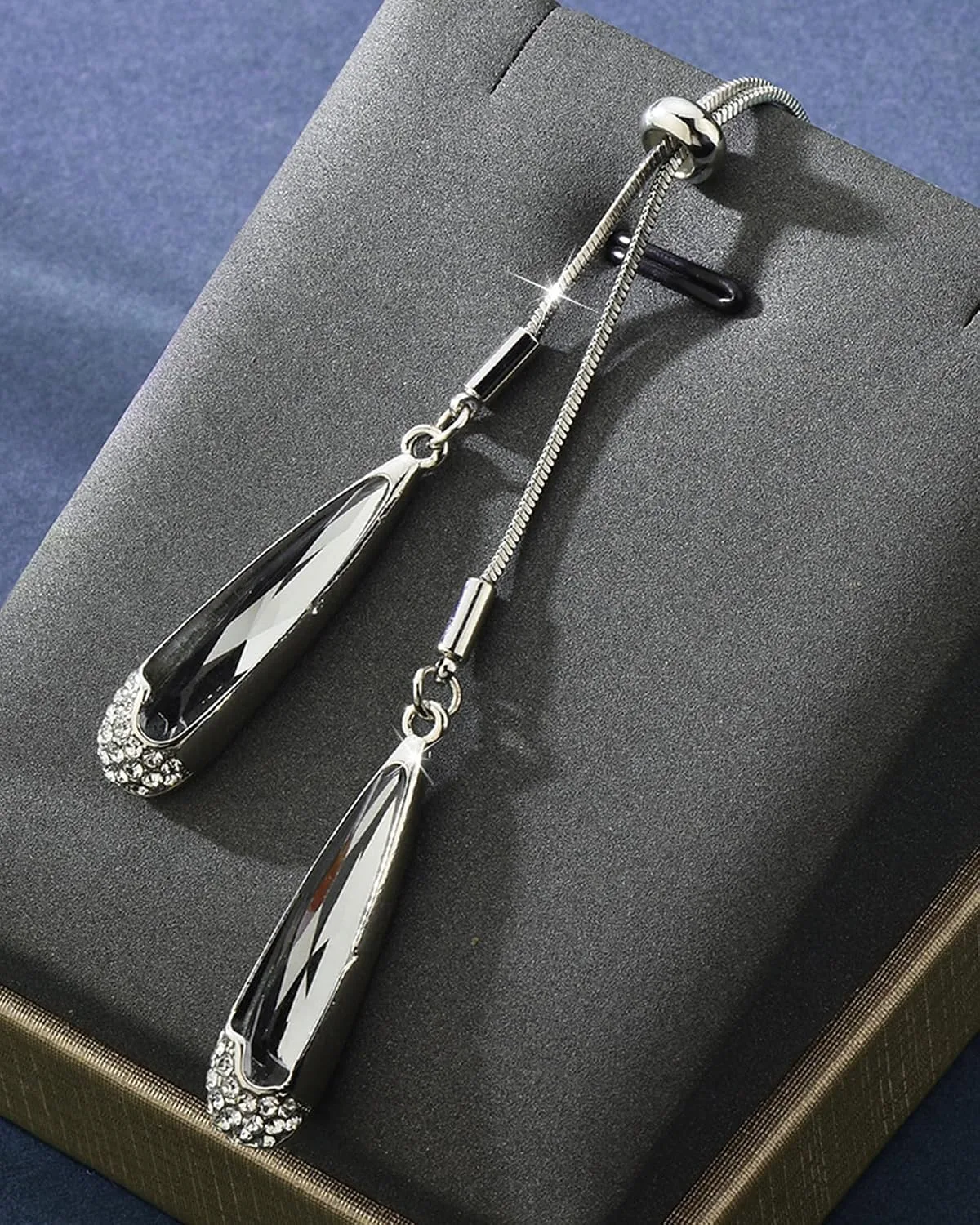 Silver Water Drop Necklace for Women Trendy Long Silver Lariat Necklace Adjustable Y Shaped Sweater Necklaces Fall Winter Outfit Jewelry Accessories