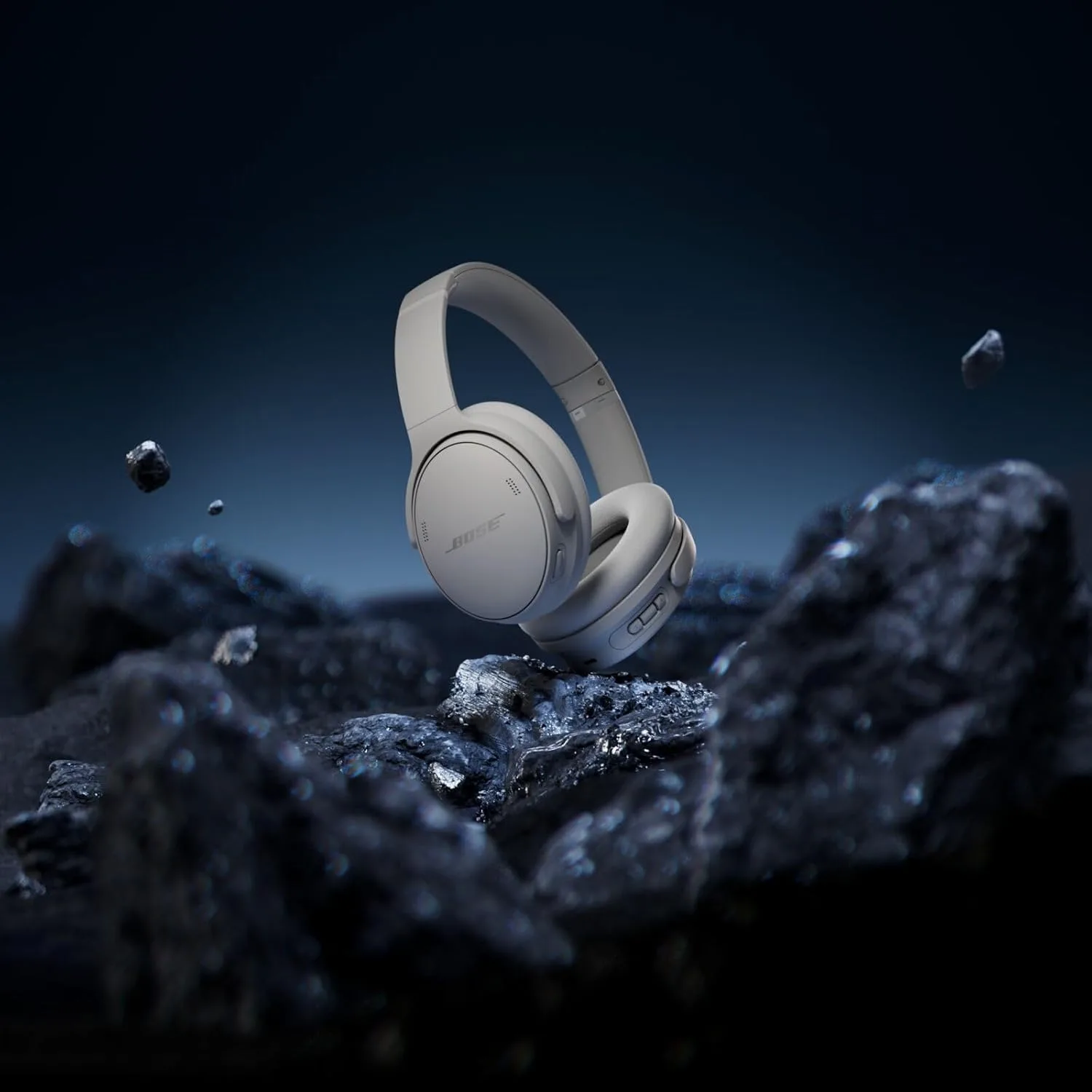 Bose QuietComfort Headphones Bundle with Fast Charger - Wireless Bluetooth Over-Ear Noise Cancelling Headphones with Mic, USB-C Charging, Deep Bass, Up to 24 Hours Playtime (Moonlight Grey)