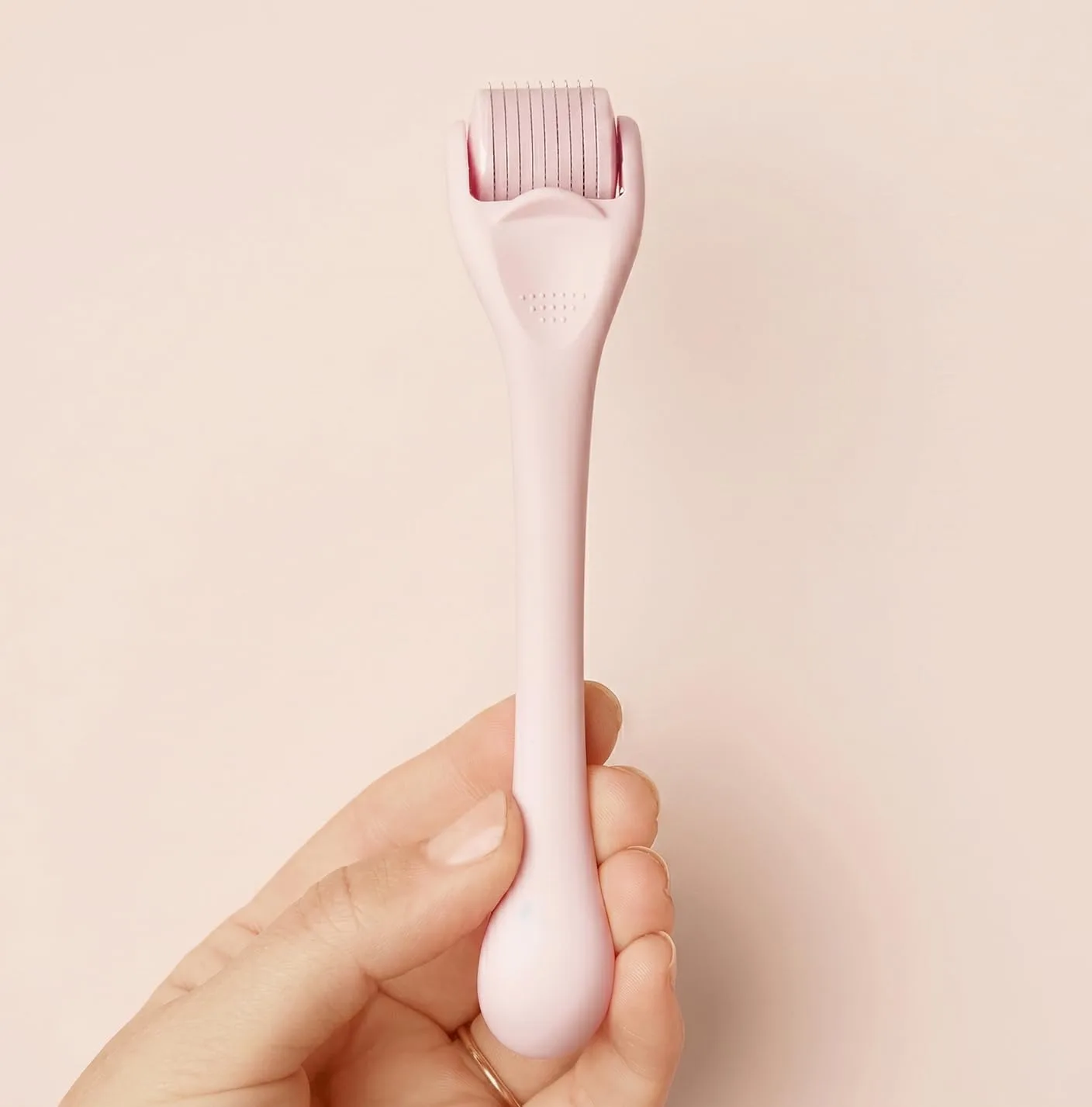 ROSELYNBOUTIQUE Derma Roller - Beauty 0.25mm Titanium Microneedles Roller - Matted