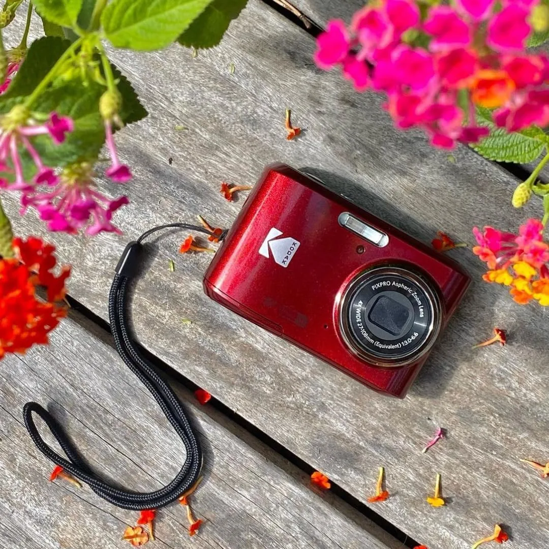 PixPro KODAK PIXPRO FZ45 16MP Compact Digital Camera, 4X Optical Zoom, AA, Red