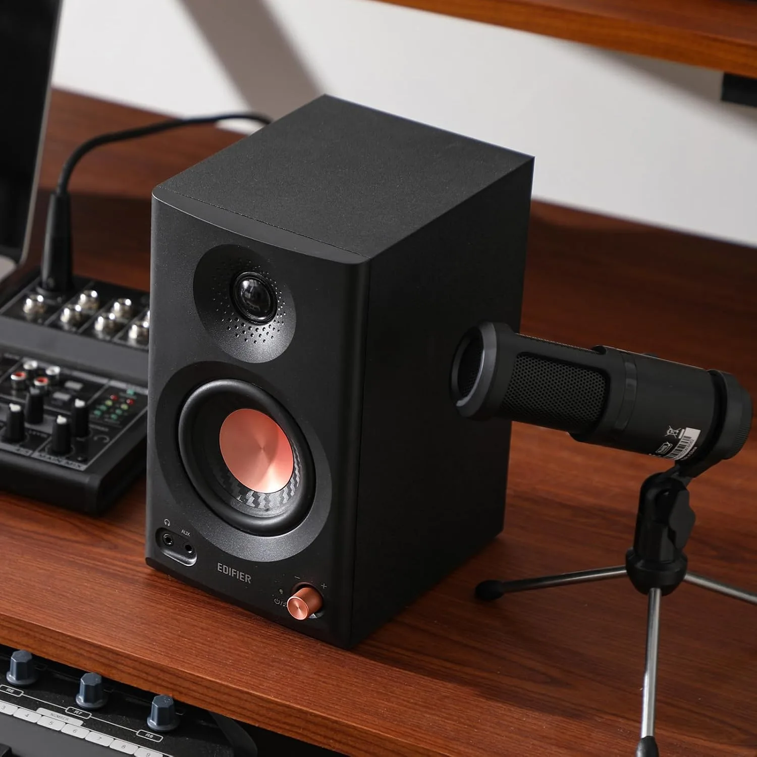 Edifier MR3 Powered Studio Monitor, Speaker Hi-Res Active Bluetooth Speaker