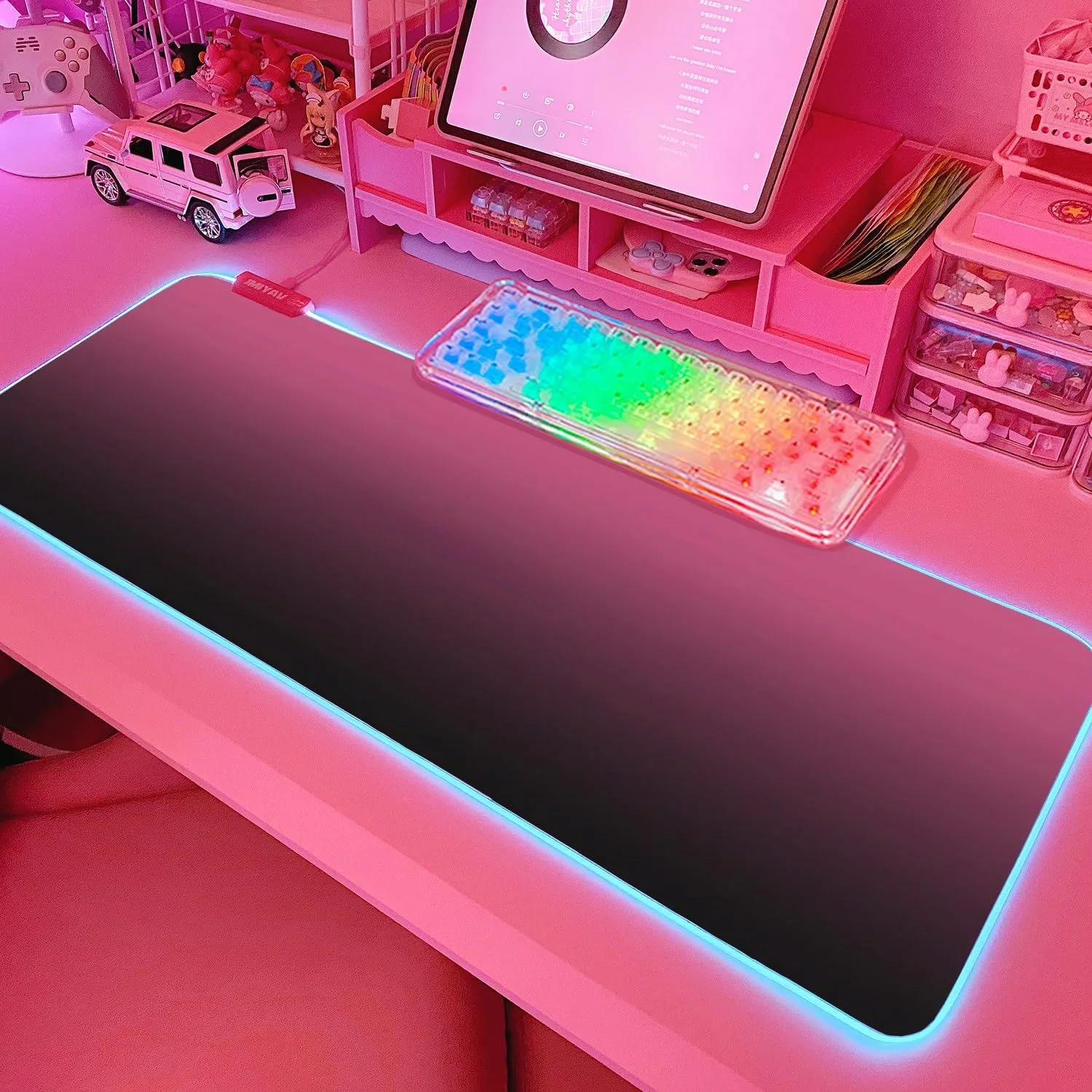 JMIYAV Pink Gaming Mouse Pad RGB Mousepad 31.5x12In Non-Slip Rubber Base Extra Large Cool XL XXL Computer Desk Pad Gaming Accessories Setup LED Light Up Big Mouse Pad for Gamer Black Pink Gradient