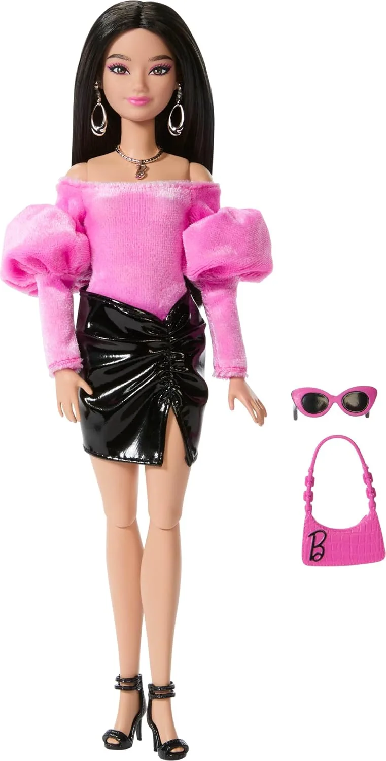 Barbie Deluxe Style Doll and Accessories #13