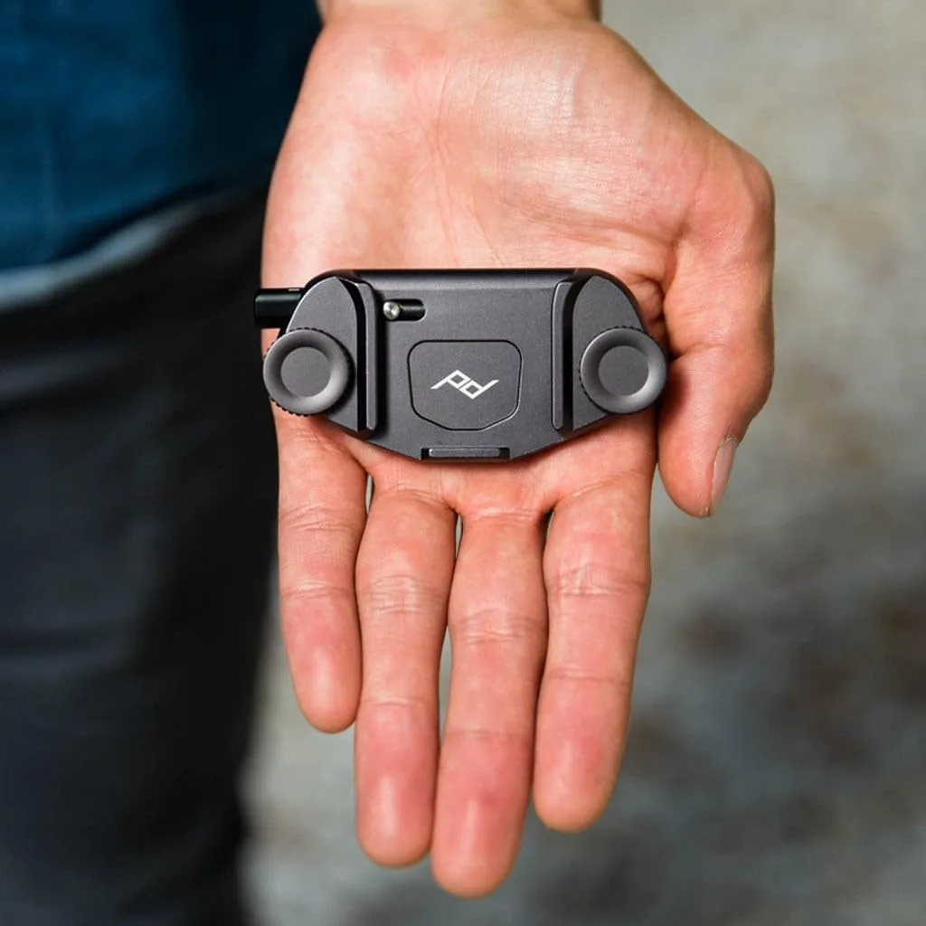 Peak Design Capture Camera Clip V3, Black with Plate, Holds DSLR, Compact and Point and Shoot Bodies, Secure, Stable and Accessible, Attaches to Straps and Belts, Quick Release, 200 lb Capacity