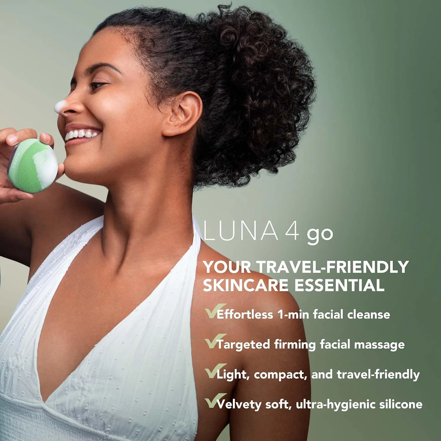 FOREO Luna 4 go Cleansing Brush + Luna Micro-Foam Face Cleanser 2.0 Bundle
